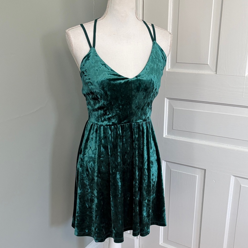 NWT Elegant Velvet‎ Green Cocktail Holiday Dress